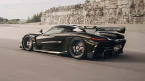 Koenigsegg Sadair's Spear V8 Hybrid Hypercar
