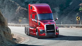 11/2025 Mack Pioneer USA Truck