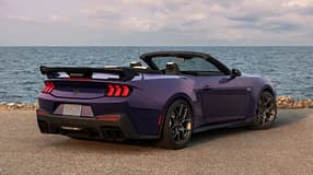 Ford Mustang Dark Horse SC Convertible