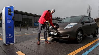 Elektroauto Laden Verriegelung Stecker