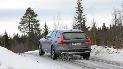 Volvo V90 Cross Country (2017)