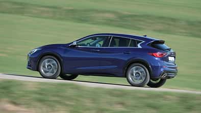 Infiniti Q30 1.5 d, Seitenansicht