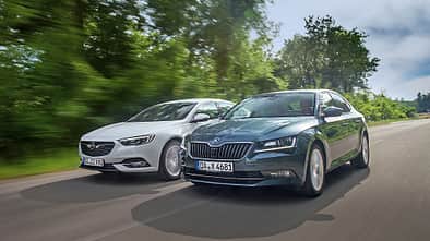Opel Insignia Grand Sport 2.0 D Business Innovation, Skoda Superb 2.0 TDI Style, Front