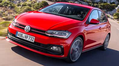 VW Polo VI GTI (2018) Fahrbericht AW 2G rot Fahraufnahme