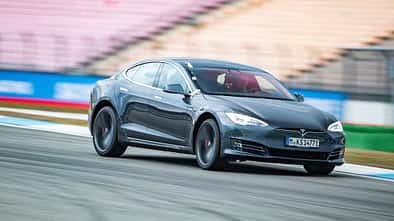 Tesla Model S P100D - Elektroauto - Sportwagen - Test
