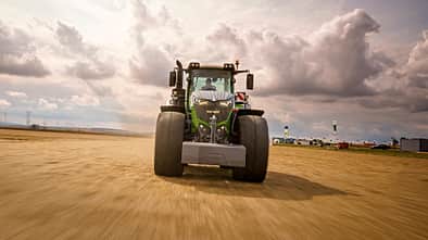Fendt 1050 Vario, Traktor