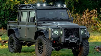 Himalaya Land Rover Defender Spectre V8