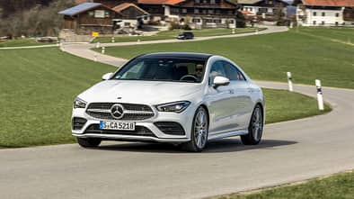 Mercedes Benz CLA 220, Front