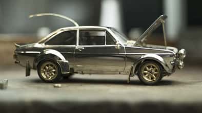 Ford Escort MK2 Schmuckstück Gold Silber Russell Lord Auktion