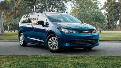 06/2019, 2020 Chrysler Voyager