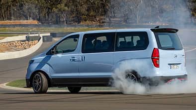 Hyundai iMax N Drift Bus
