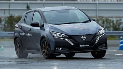 Nissan Leaf e+ Prototyp Allradantrieb Twinmotor