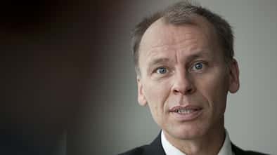 Professor Stefan Bratzel