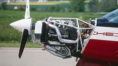 Porsche Mooney PFM 3200