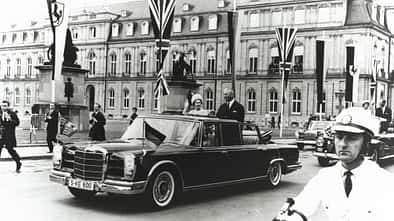 Queen Elizabeth II. Kurt Georg Kiesinger (1965) Stuttgart Neues Schloss