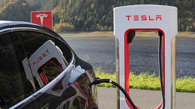 10/2021, Tesla Supercharger