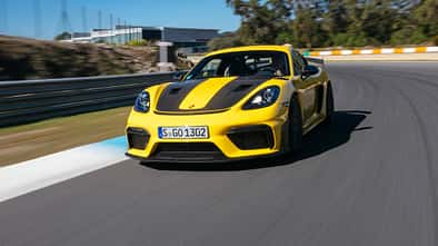Porsche 718 Cayman GT4 RS 