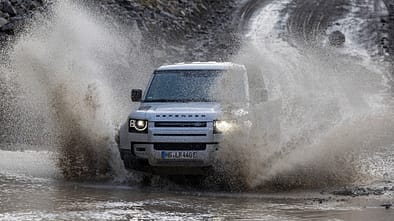 Land Rover Defender 110 P400e