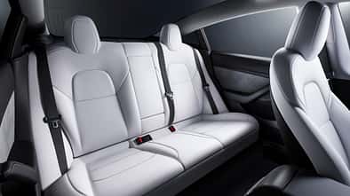 Tesla Model 3 offizielle Werksbilder Stand 10-22