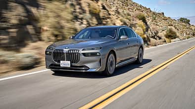 BMW i7