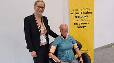 EVA weiblicher Crashtest Dummy Astrid Linder