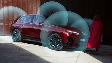 BMW iX Elektro SUV Over the Air OTA Updates