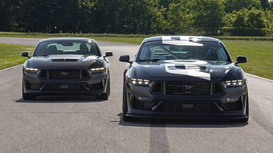 Ford Mustang S650 Dark Horse R Markenpokal und Normalversion