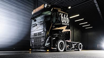 Volvo FH Electric Swedish Metal Edition Lkw Sondermodell