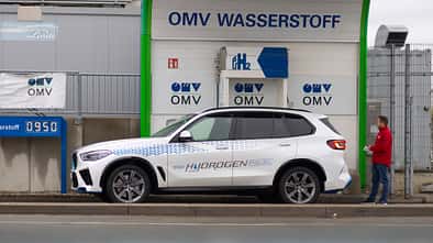 BMW IX5 Hydrogen, Tanksäule