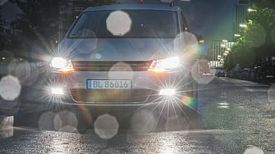 04/2024, Auto Scheinwerfer Blendung Auto Scheinwerfer Blendung