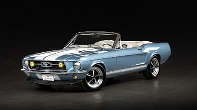 Restomod Mustang Cabrio 1967 Velocity mit offenem Verdeck