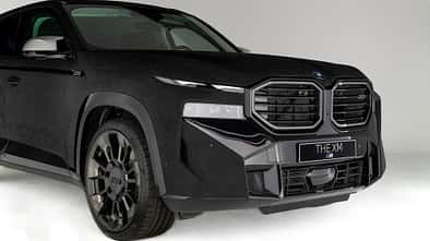 BMW XM von BMW Italia und Alcantara 
