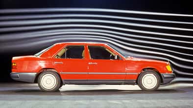 Mercedes-Benz W124 (1984 bis 1995) W124 Limousine im Windkanal