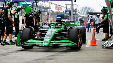 Guanyu Zhou - Sauber  - Boxenstopp - GP Singapur 2024