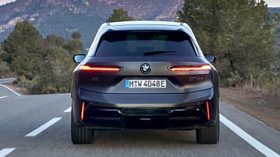 BMW iX M70 Facelift