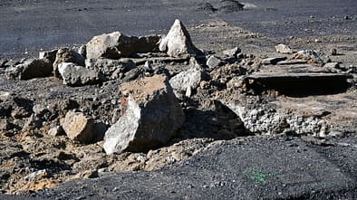 Fahrbahn Betonbroken