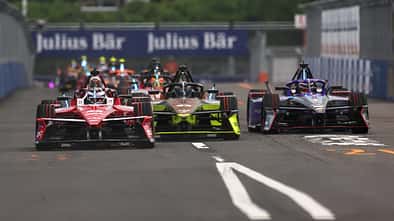 Formel E 2024/2025 - Tokio Rennen 2 - Oliver Rowland