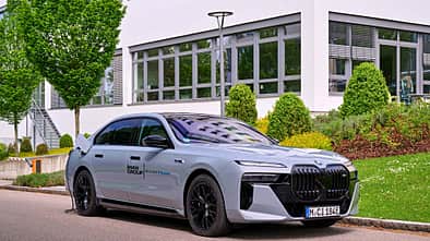 BMW i7 mit Feststoff-Batterie