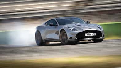 Aston Martin Vanquish V