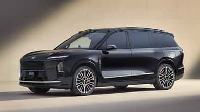 08/2025 Nio ES8 Elektro-SUV