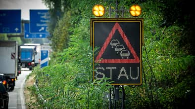 Stau Verkehrsschild digitale Anzeige