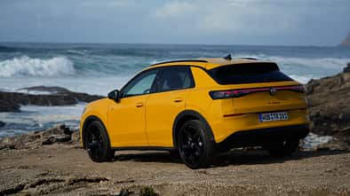 VW T-Roc, FB