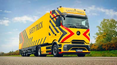 11/2025 Mercedes eActros Safety Truck