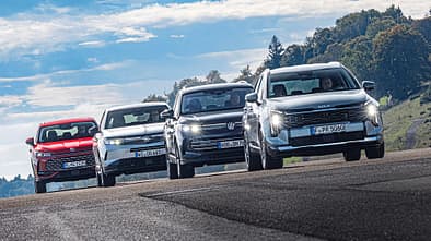 MG HS, Opel Grandland, Kia Sportage, VW Tiguan