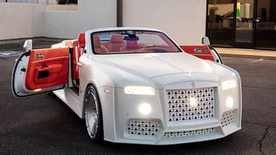 12/2025 Creative Bespoke Rolls Royce Dawn
