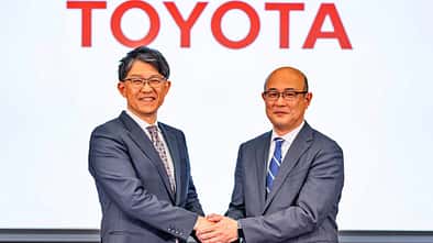 Koji Sato, President and CEO, Toyota Motor Corporation und Kenta Kon, Operating Officer, Toyota Motor Corporation.
