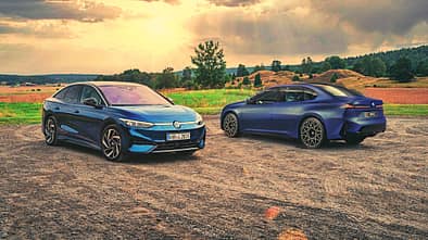 VW ID.7 und BMW i3 