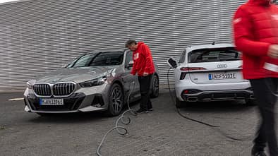Audi A6 Avant e-Hybrid, BMW 530e Touring