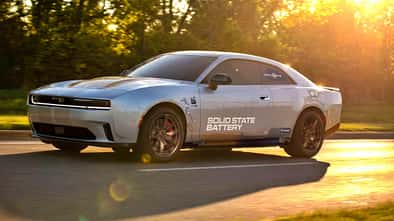 Dodge Charger Daytona Stellantis Feststoffbatterie factorial Dodge Charger Daytona Stellantis Feststoffbatterie factorial
