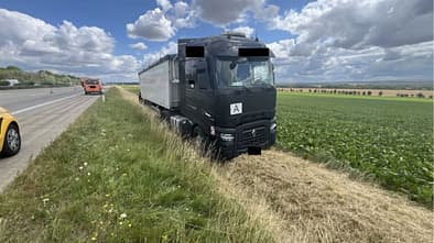 07/2026, A4 Lkw neben der Autobahn A4 Lkw neben der Autobahn